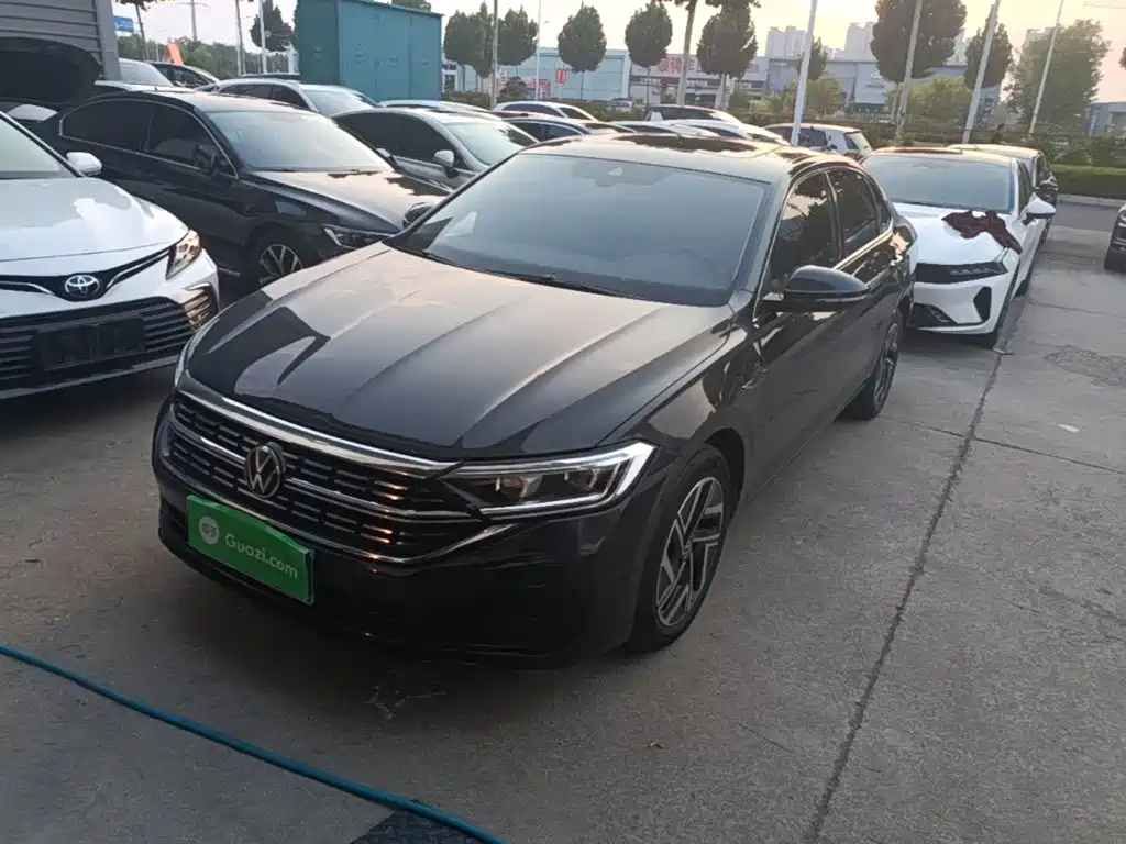Volkswagen Sagitar — миниатюра 2