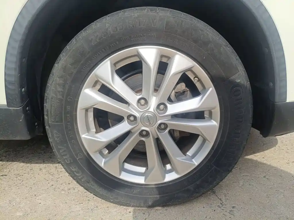 Nissan X-Trail — миниатюра 8