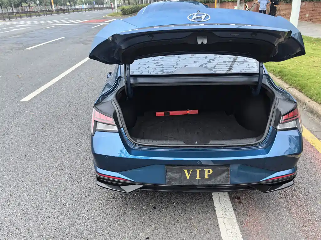 Hyundai Elantra — миниатюра 15