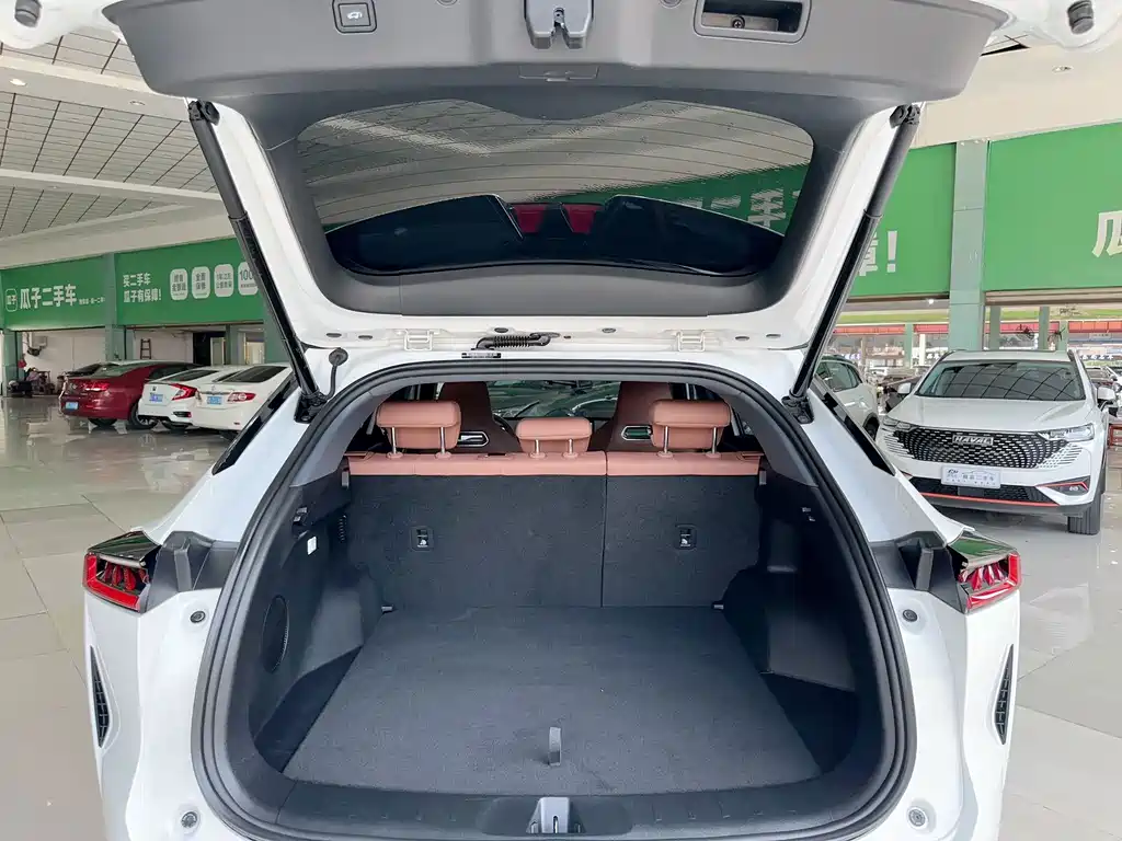 Changan UNI-Z New Energy — миниатюра 17