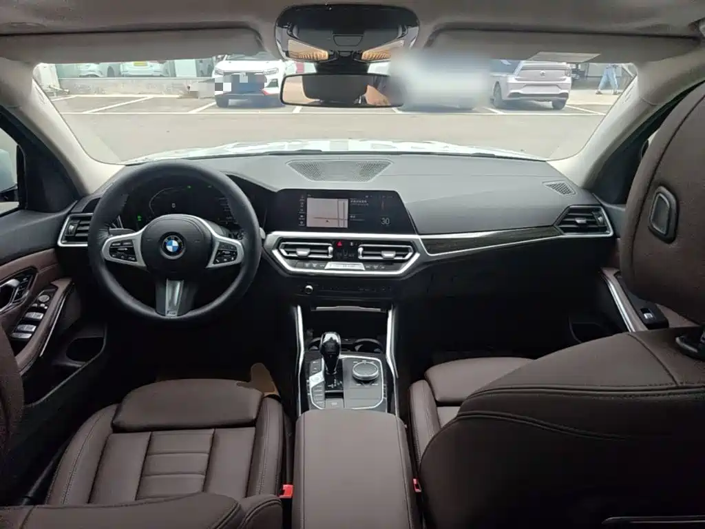 BMW 3 Series — миниатюра 10