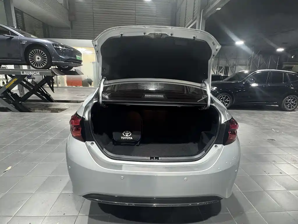 Toyota Levin Twin Engine E+ — миниатюра 9
