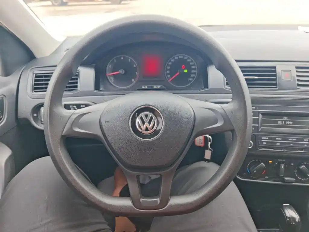 Volkswagen Santana — миниатюра 11