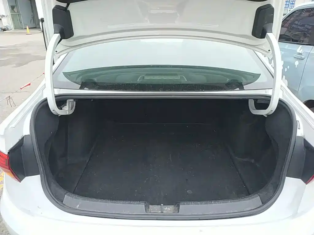 Volkswagen Sagitar — миниатюра 19