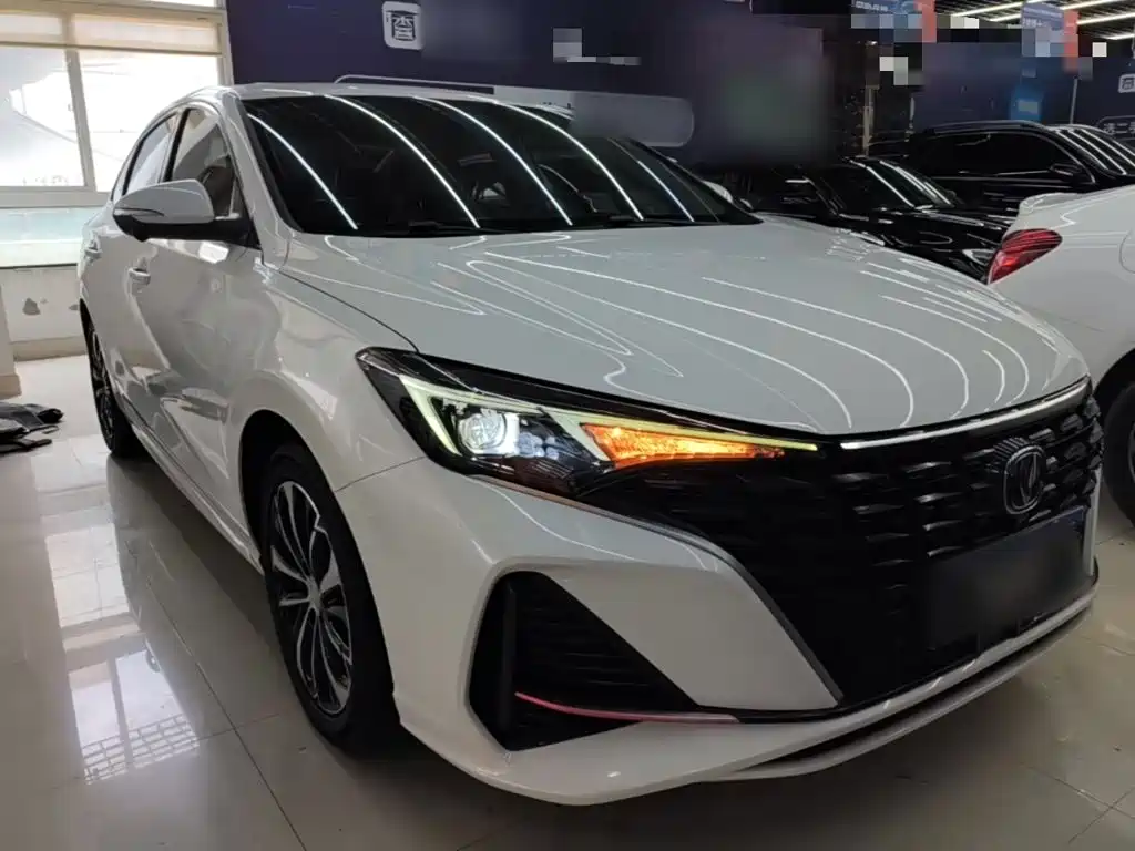 Changan Eado — миниатюра 4