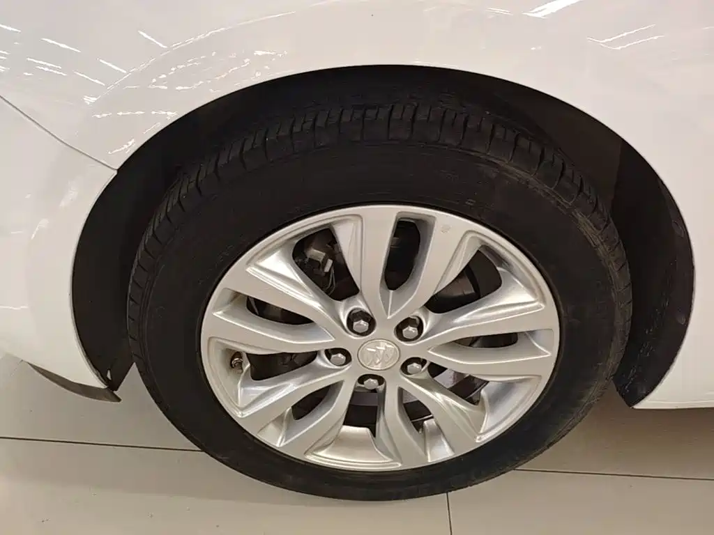 Buick Excelle — миниатюра 23