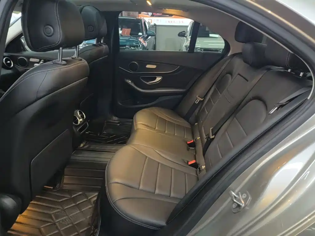 Mercedes-Benz C-Class — миниатюра 17
