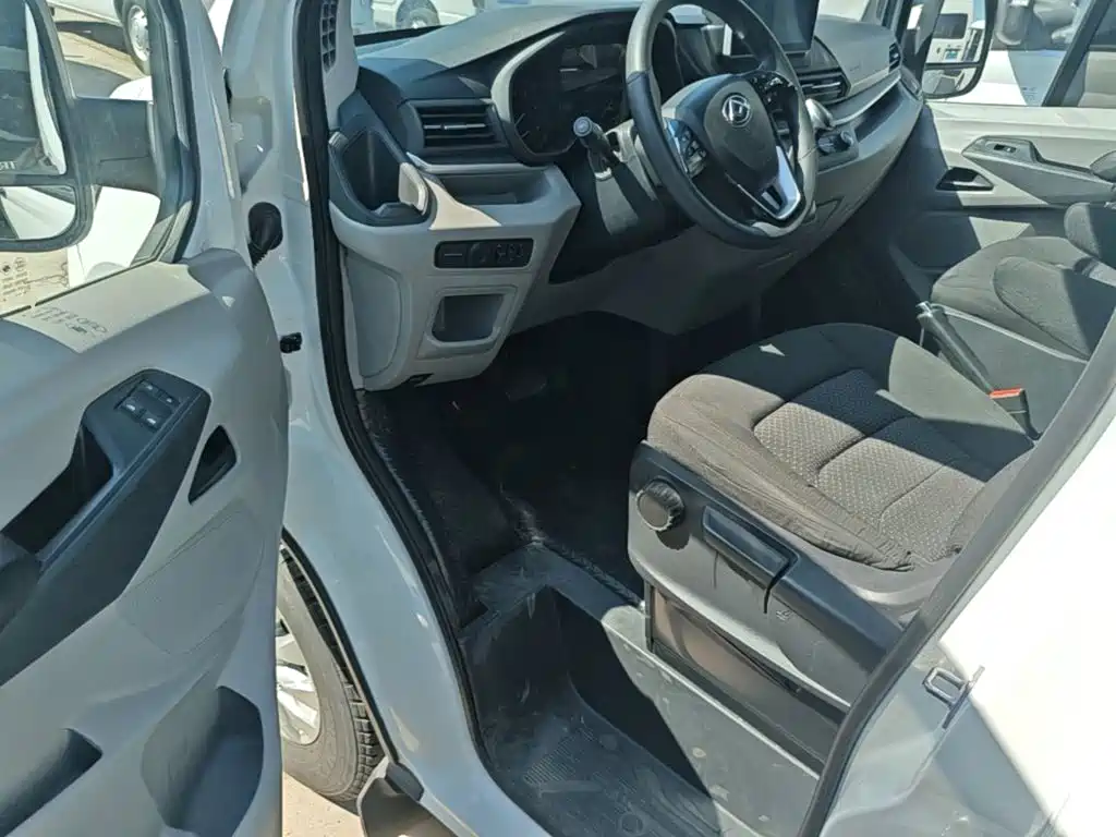 Maxus V90 — миниатюра 16