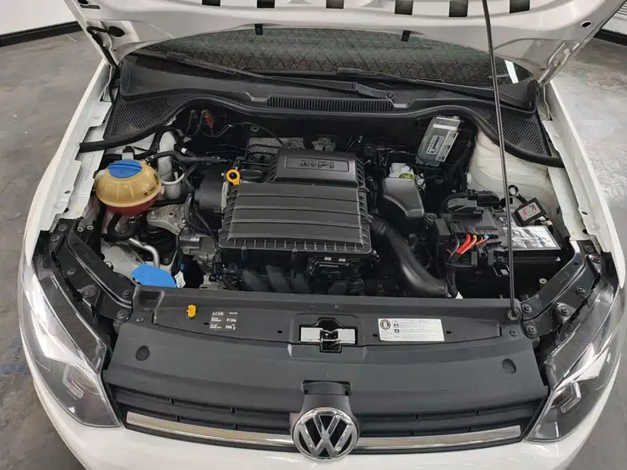 Volkswagen Polo 2018 1.5L AT