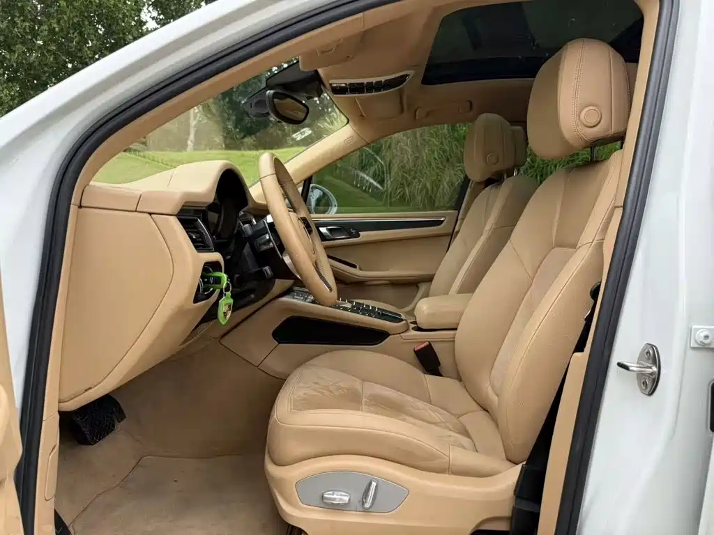 Porsche Macan — миниатюра 15