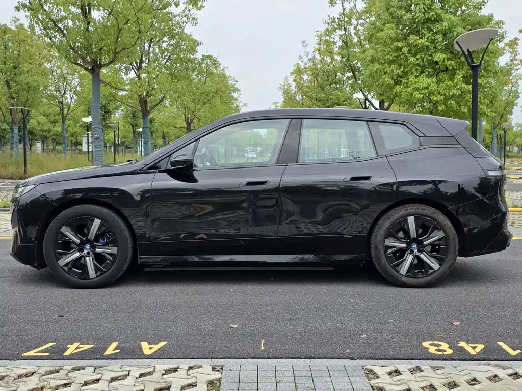 BMW iX — миниатюра 7