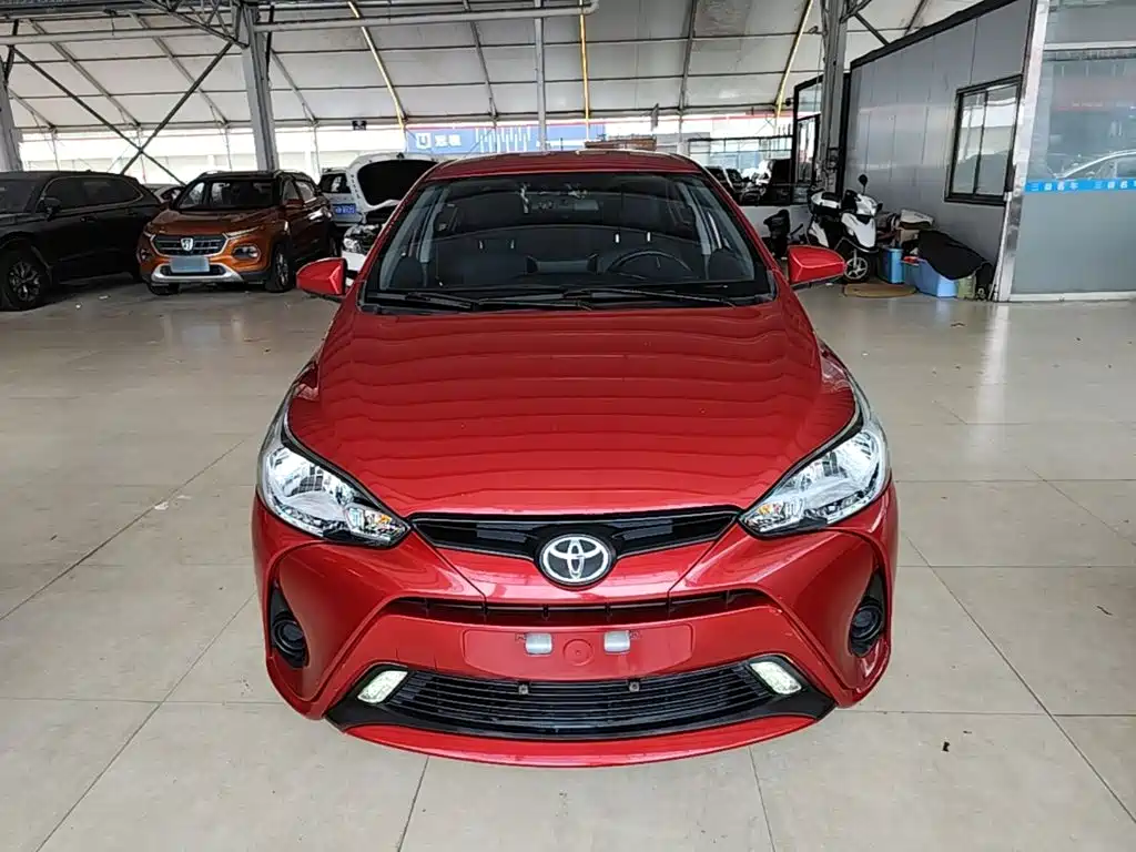 Toyota Yaris L — миниатюра 3