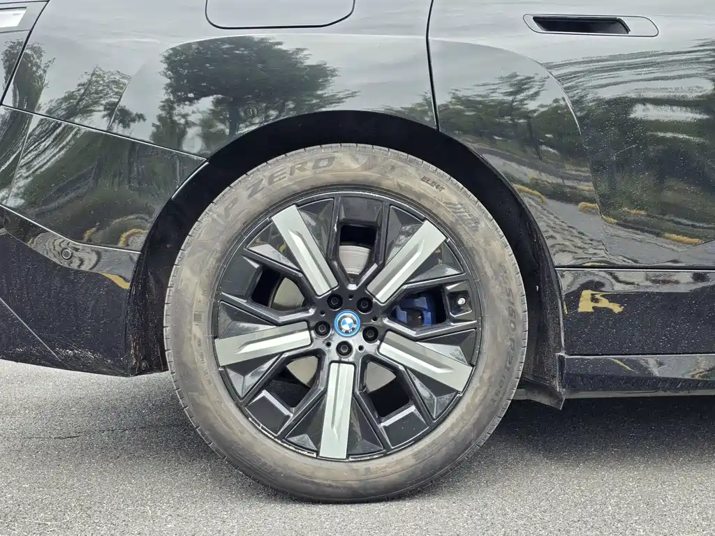 BMW iX — миниатюра 23