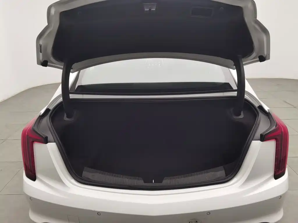 Cadillac CT5 — миниатюра 16