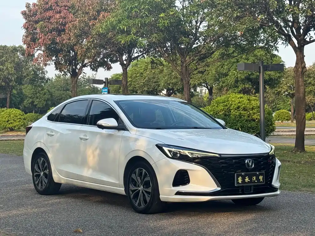 Changan Eado — миниатюра 3