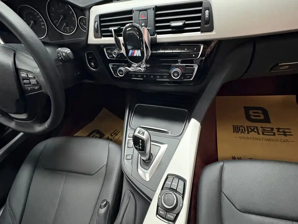 BMW 3 Series — миниатюра 8