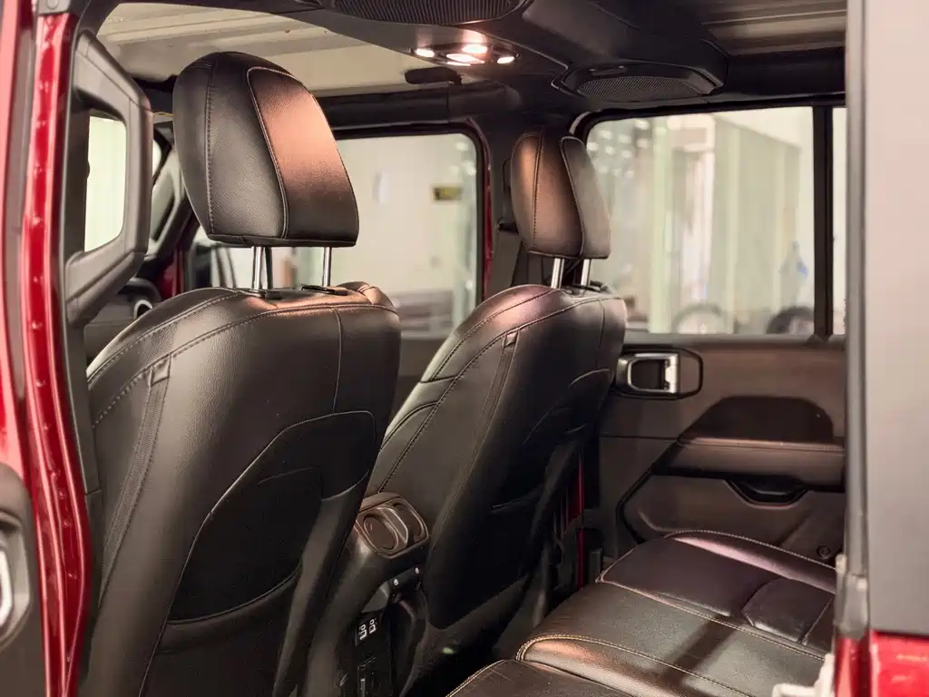 Jeep Wrangler PHEV — миниатюра 5