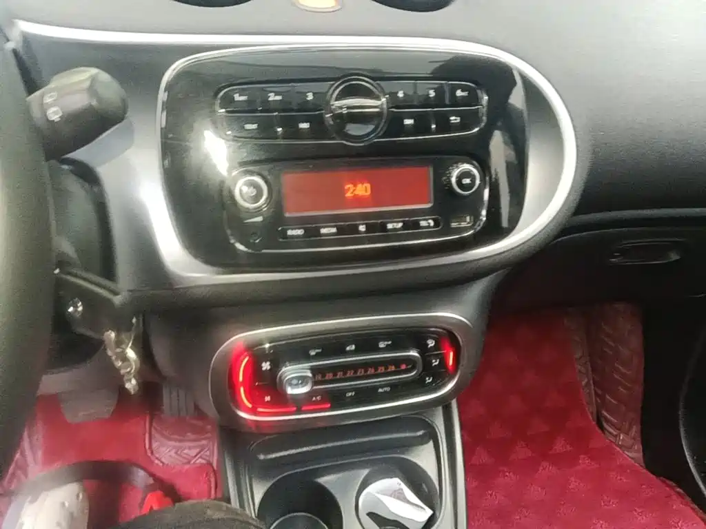 smart Smart Fortwo — миниатюра 13