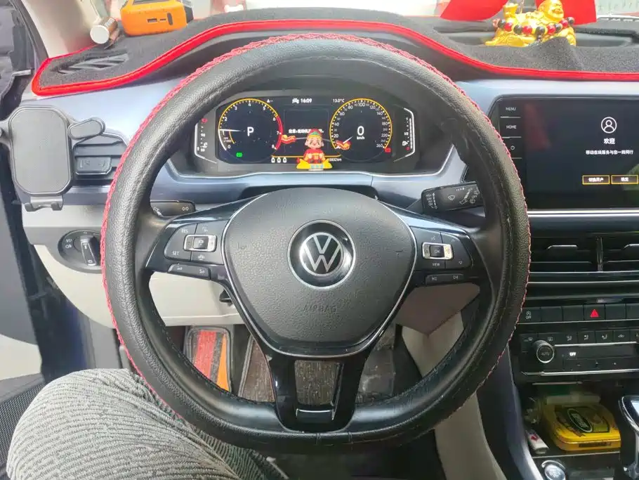 Volkswagen T-Cross — миниатюра 15