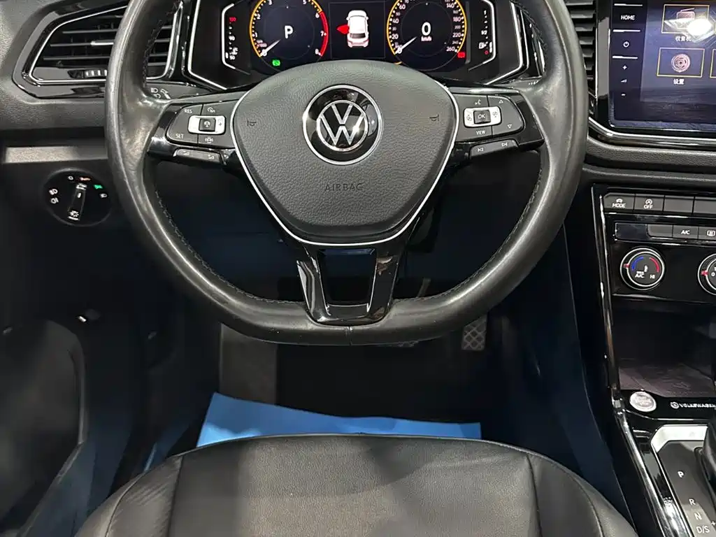 Volkswagen T-Roc — миниатюра 19