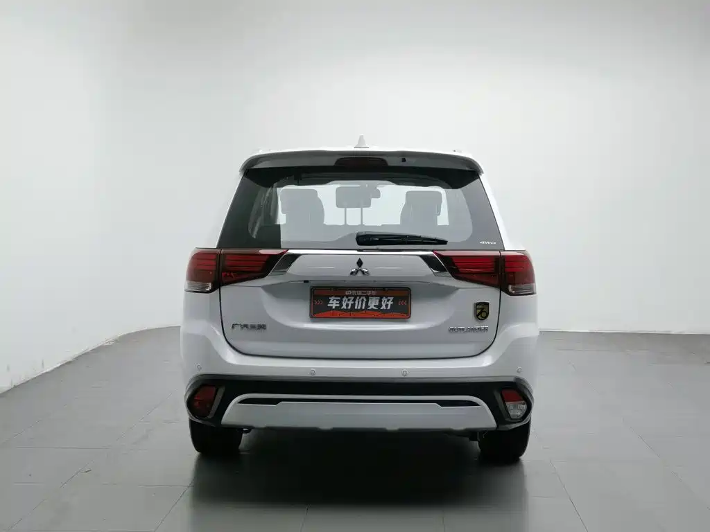 Mitsubishi Outlander — миниатюра 4