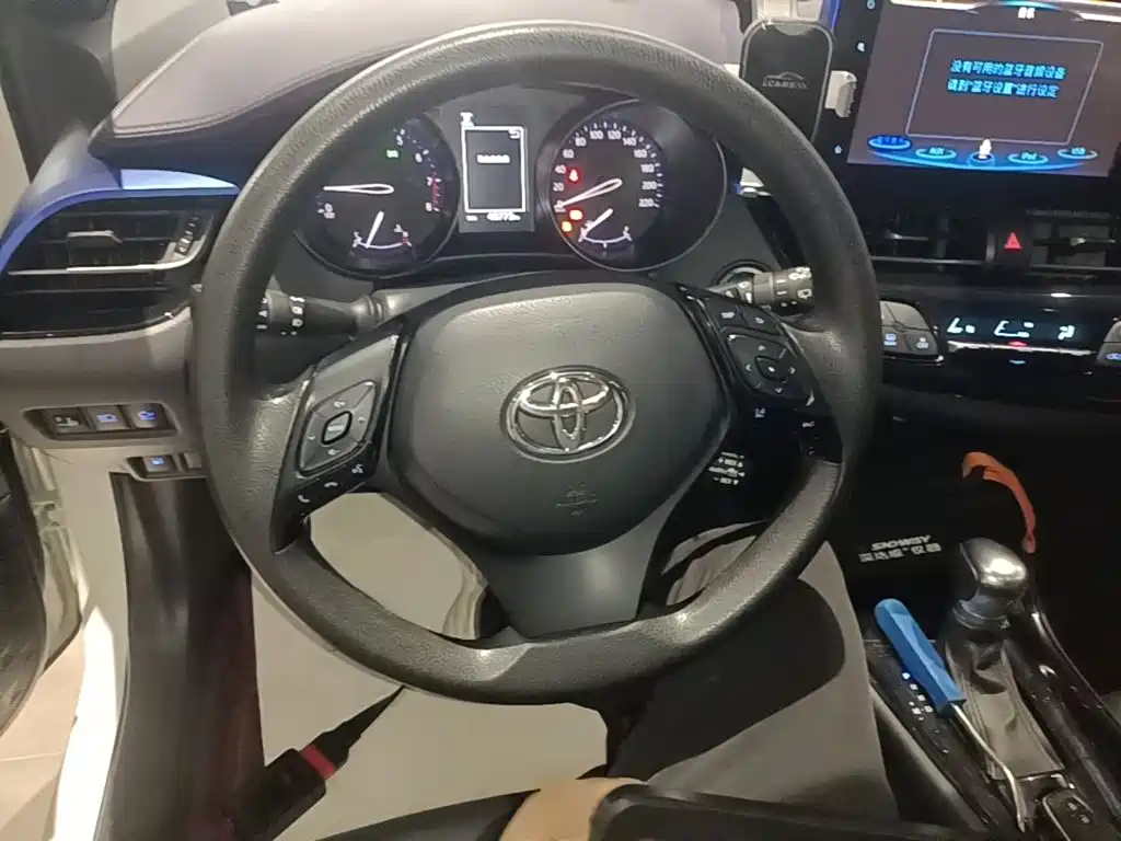 Toyota C-HR — миниатюра 11