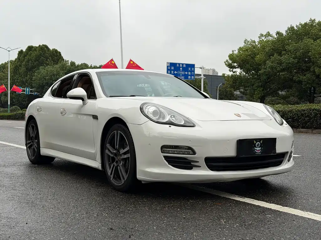 Porsche Panamera — миниатюра 3
