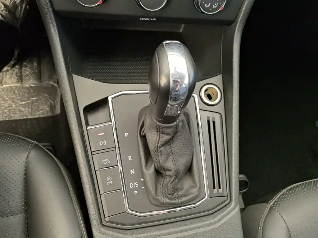 Volkswagen Lavida — миниатюра 14