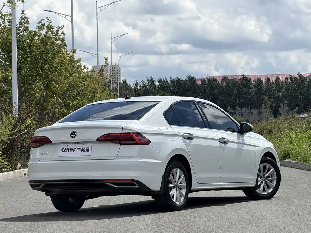 Volkswagen Bora — миниатюра 6