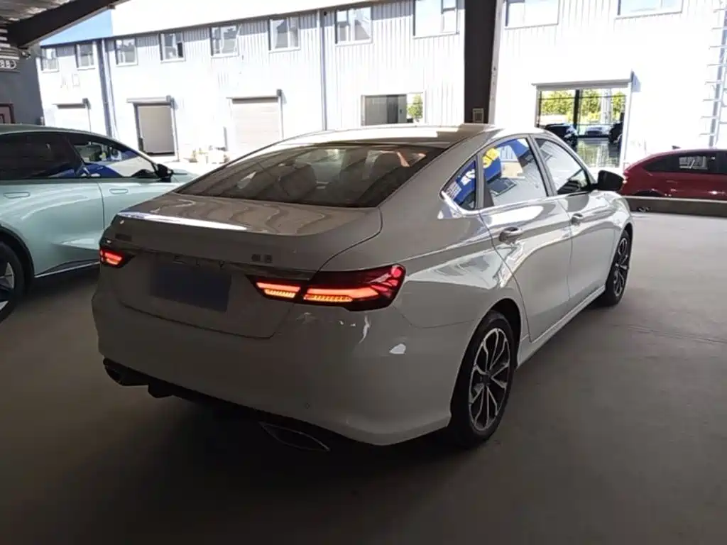 Geely Binrui — миниатюра 7