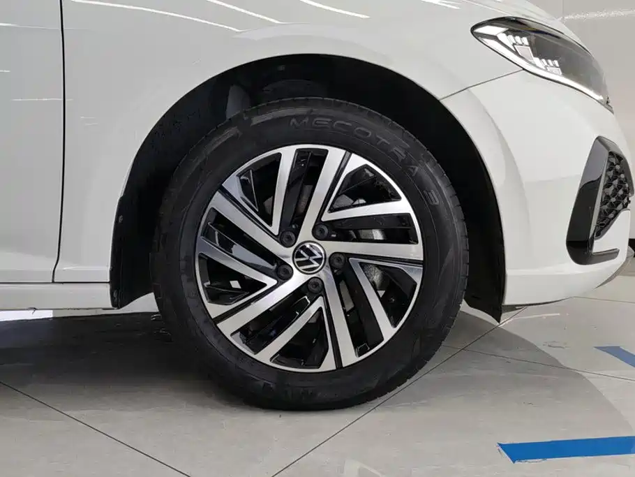 Volkswagen Lavida — миниатюра 6