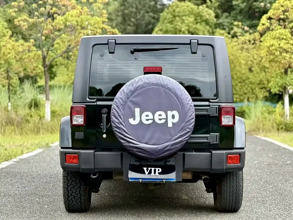 Jeep Wrangler — миниатюра 5