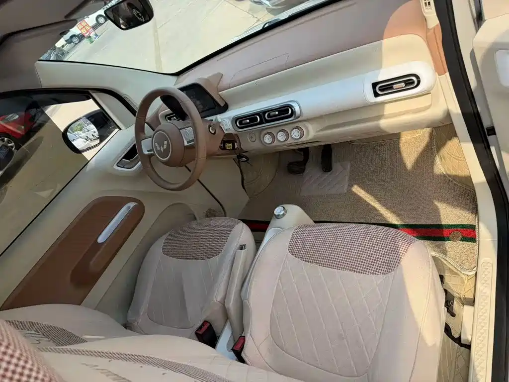 Wuling MINIEV — миниатюра 8