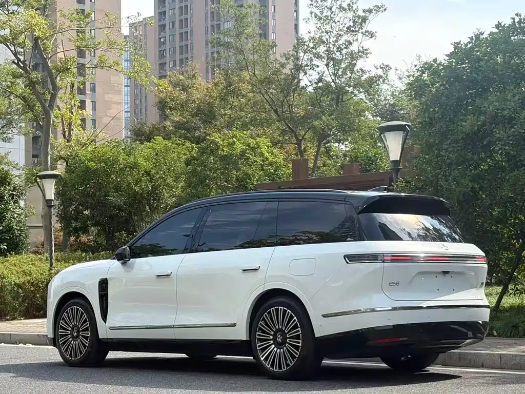 NIO ES8 — миниатюра 8