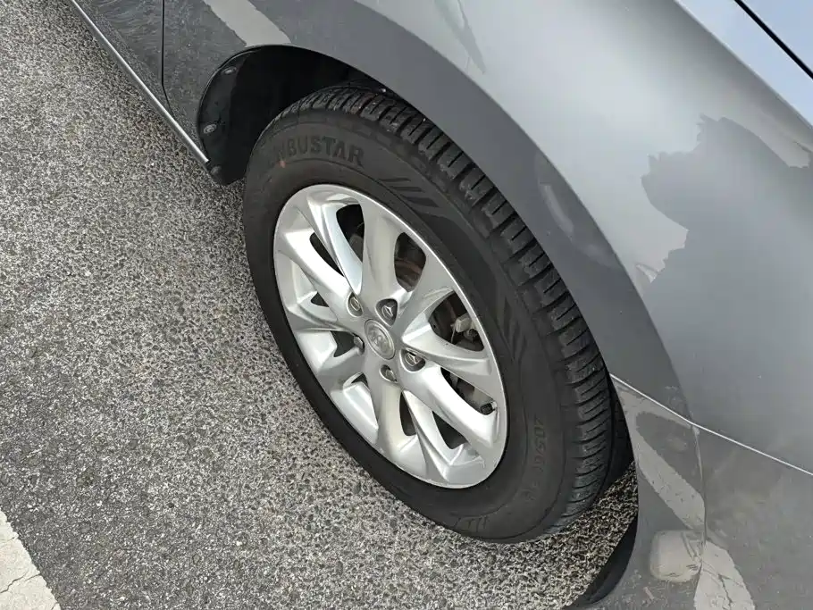 Buick GL6 — миниатюра 6
