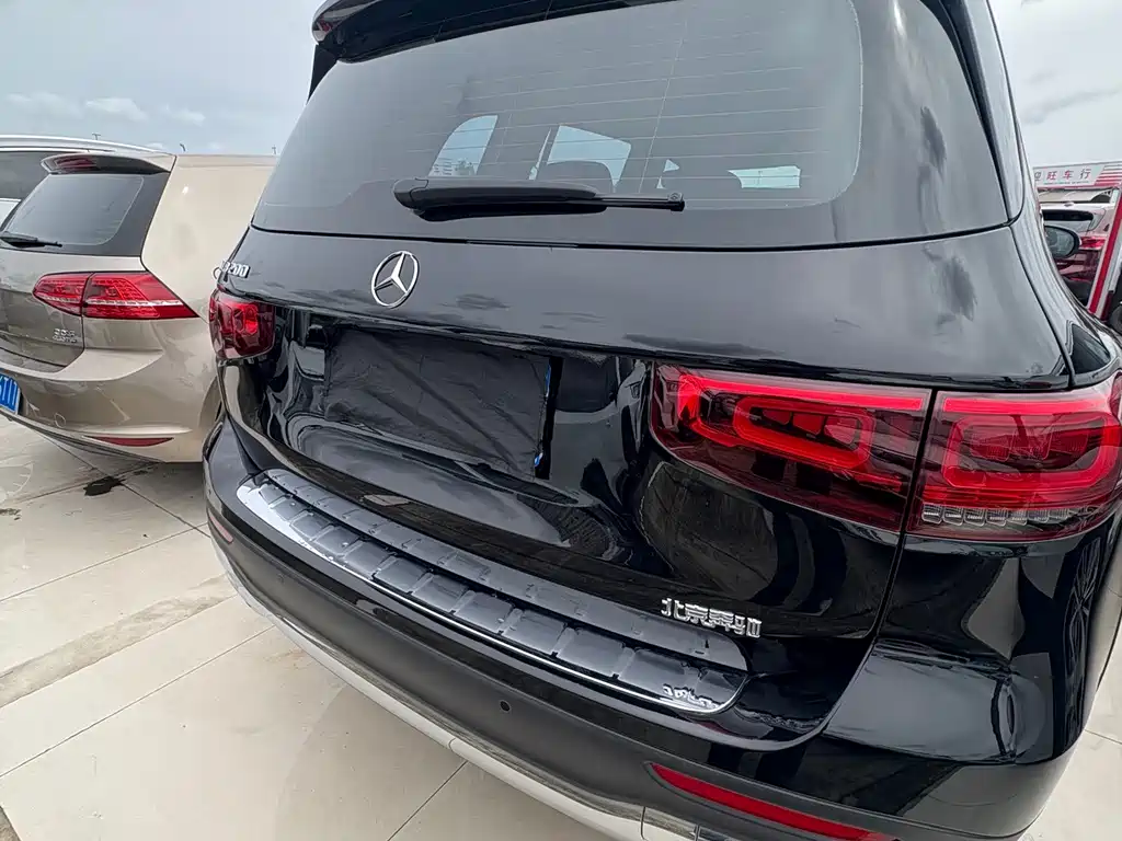 Mercedes-Benz GLB — миниатюра 16