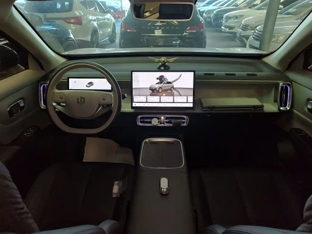 Leapmotor Leapmotor B10 — миниатюра 10