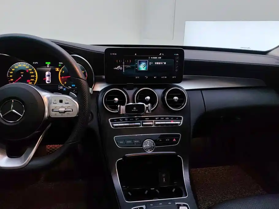 Mercedes-Benz C-Class — миниатюра 13