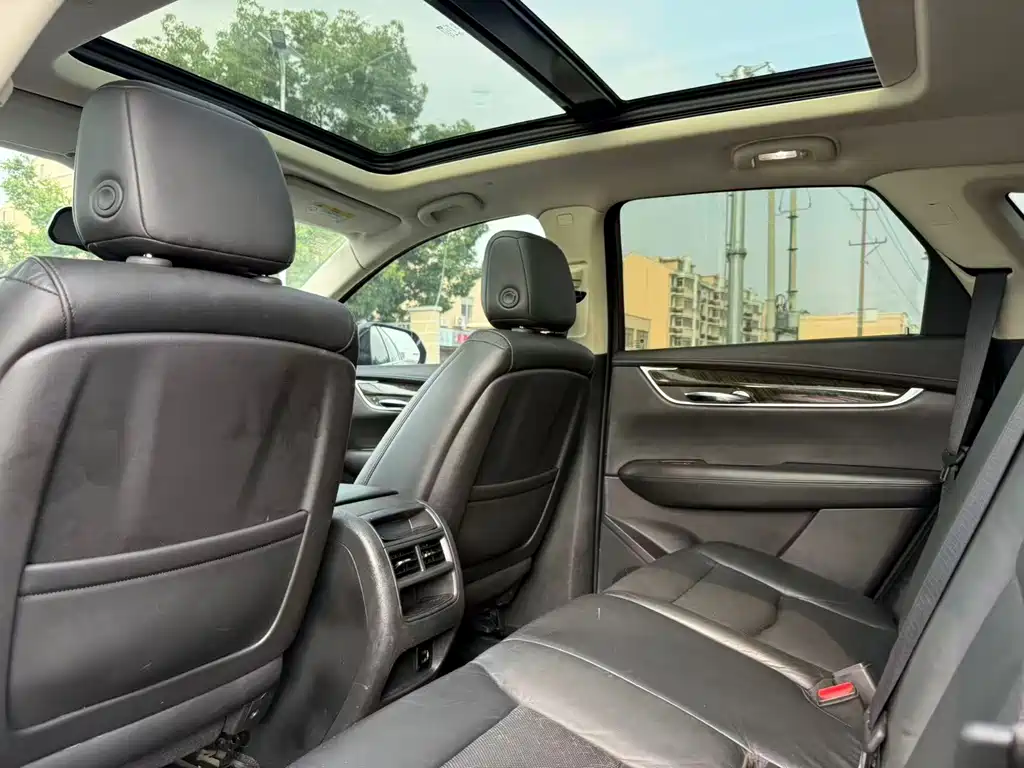 Cadillac XT5 — миниатюра 10