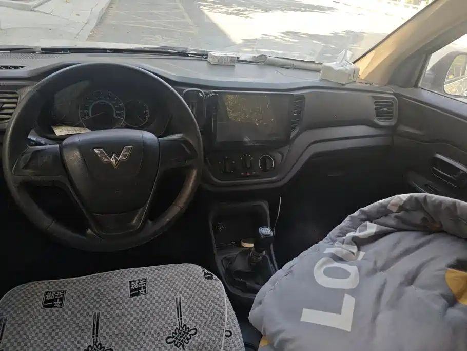 Wuling Hongguang V — миниатюра 12