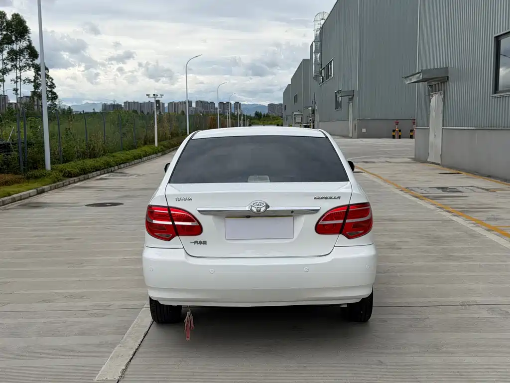 Toyota Corolla — миниатюра 8