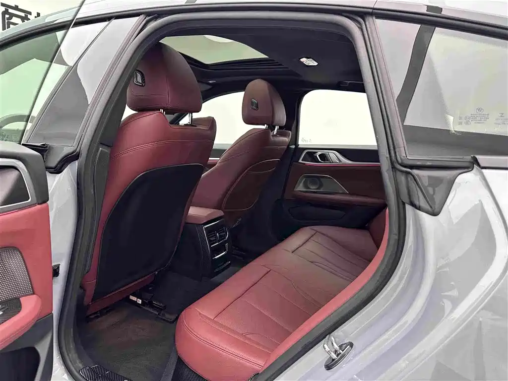 BMW i4 — миниатюра 21