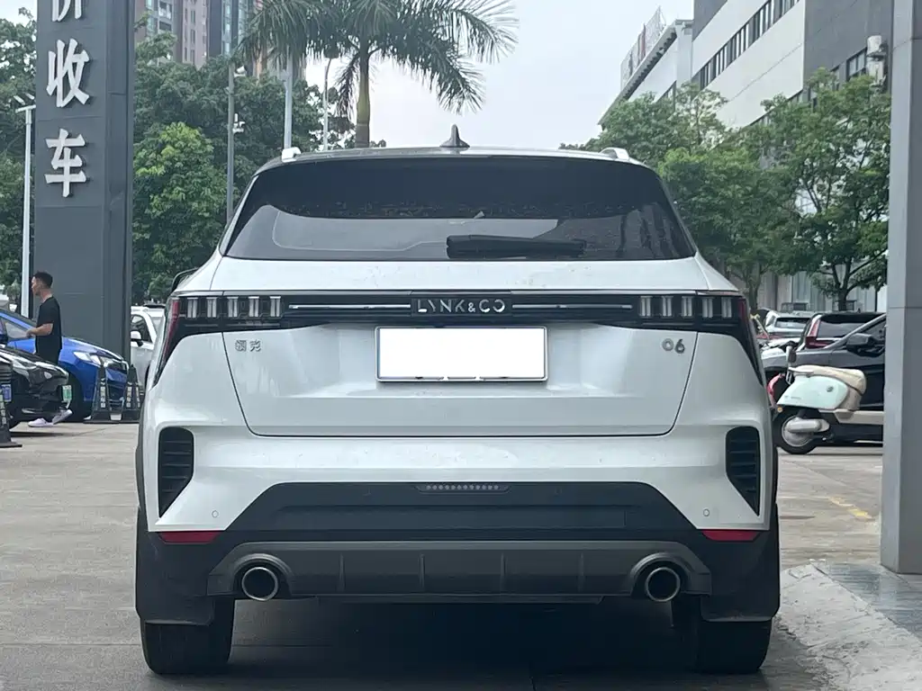 Lynk & Co 06 — миниатюра 3