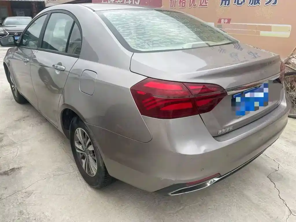Geely Emgrand — миниатюра 9