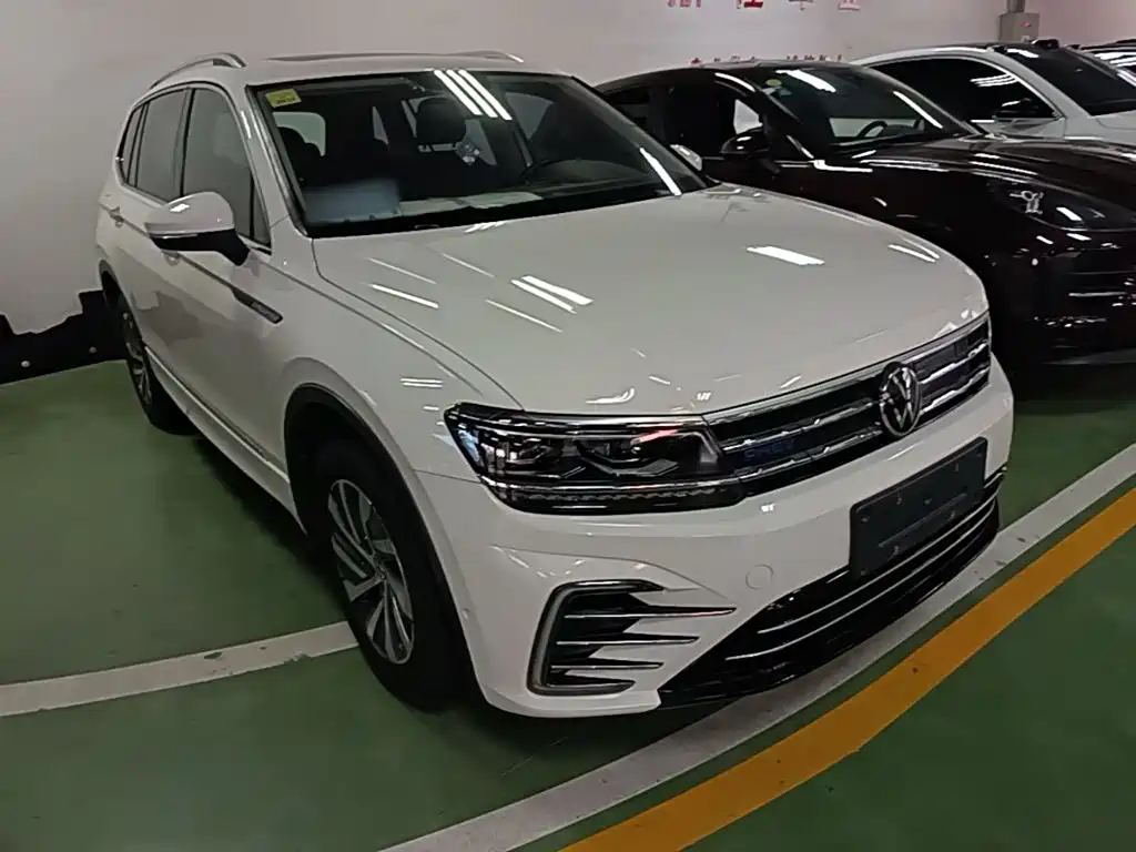 Volkswagen Tiguan L PHEV — миниатюра 4