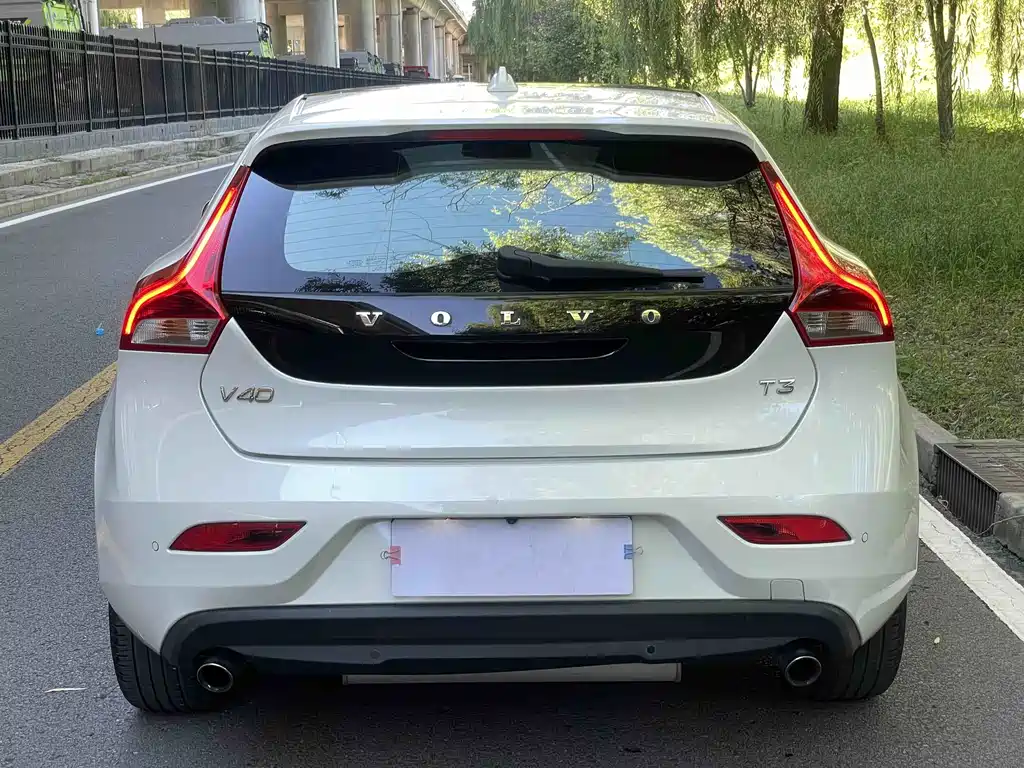 Volvo V40 — миниатюра 7