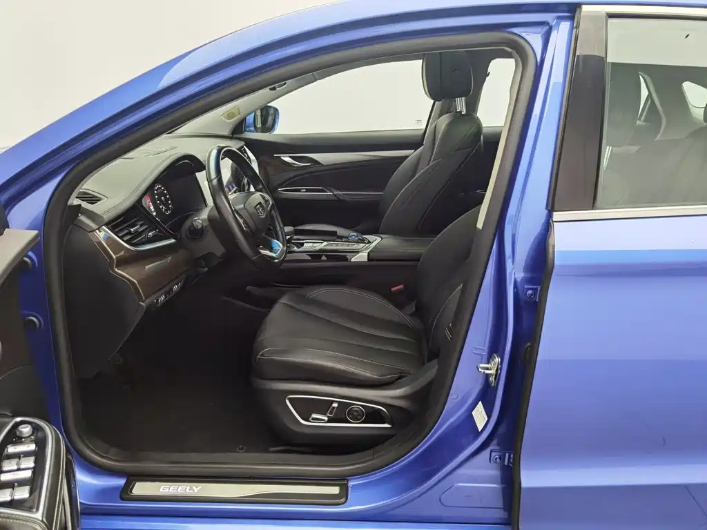 Geely Borui Hybrid — миниатюра 10