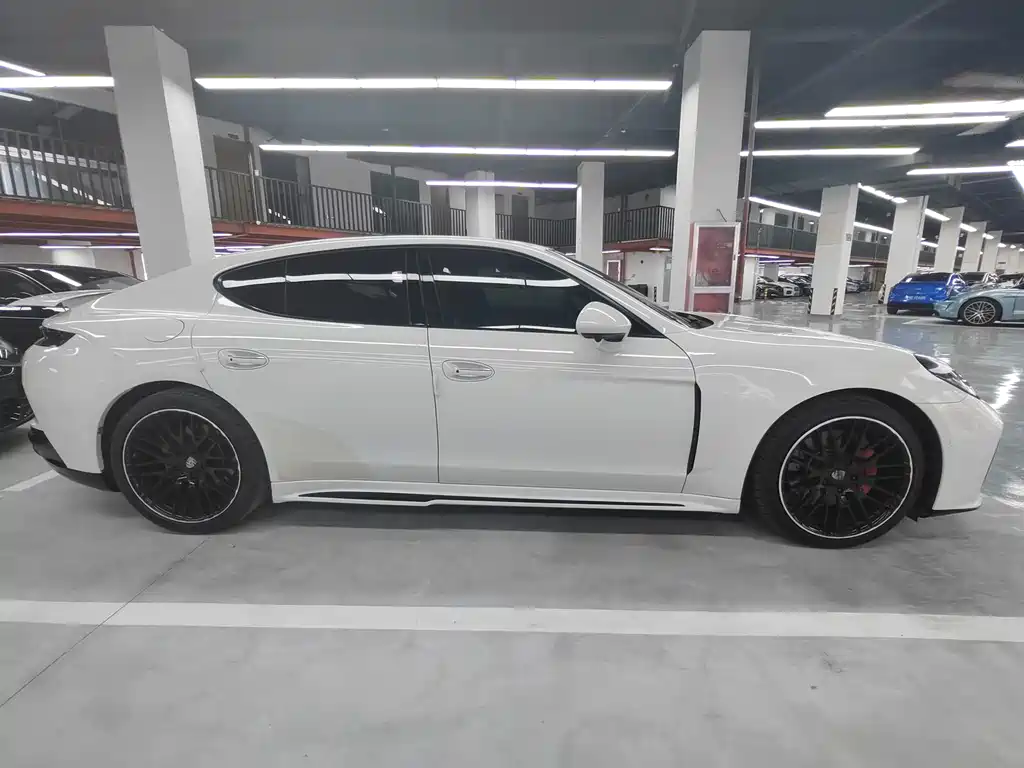 Porsche Panamera — миниатюра 4