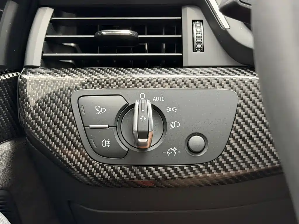 Audi A4L — миниатюра 11
