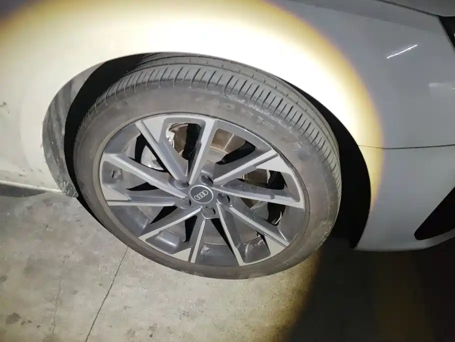 Audi A4L — миниатюра 5